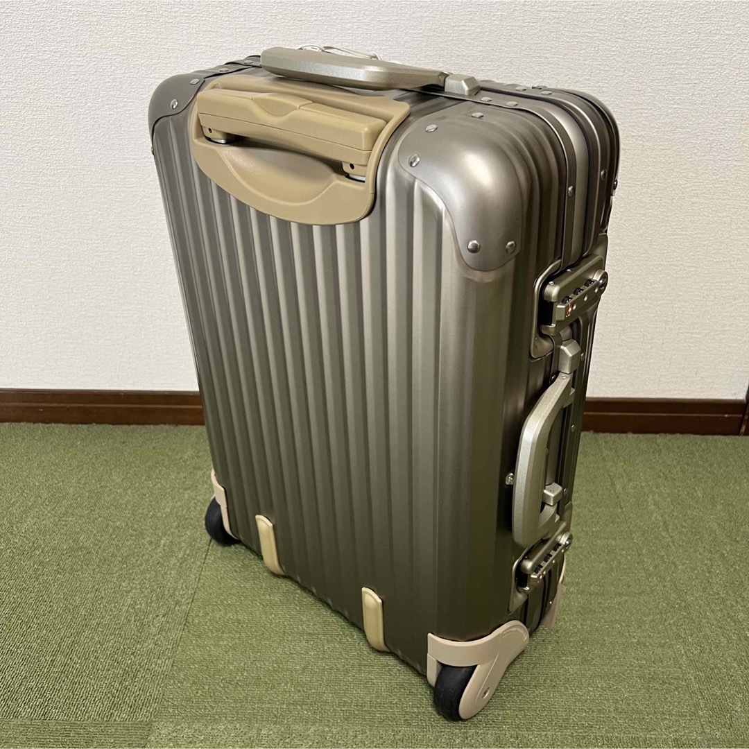 新品未使用] RIMOWA リモワ トパーズ チタニウム 2輪 32L 国内定価