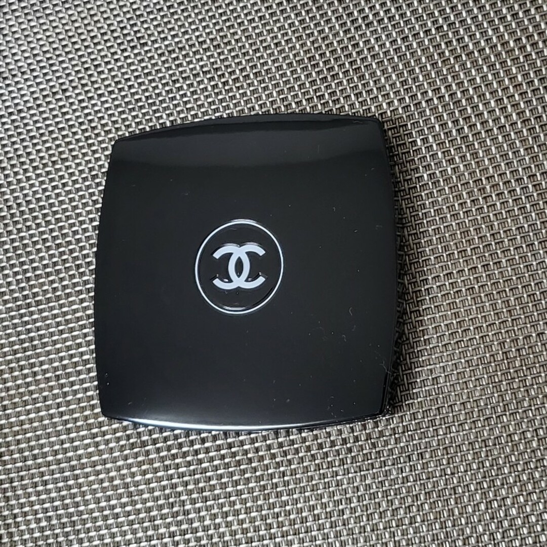 CHANEL(シャネル)のCHANEL コンパクトミラー レディースのファッション小物(ミラー)の商品写真