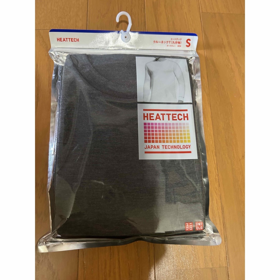 UNIQLO(ユニクロ)のヒートテック　ブラック　グレー　九分丈 メンズのトップス(Tシャツ/カットソー(七分/長袖))の商品写真