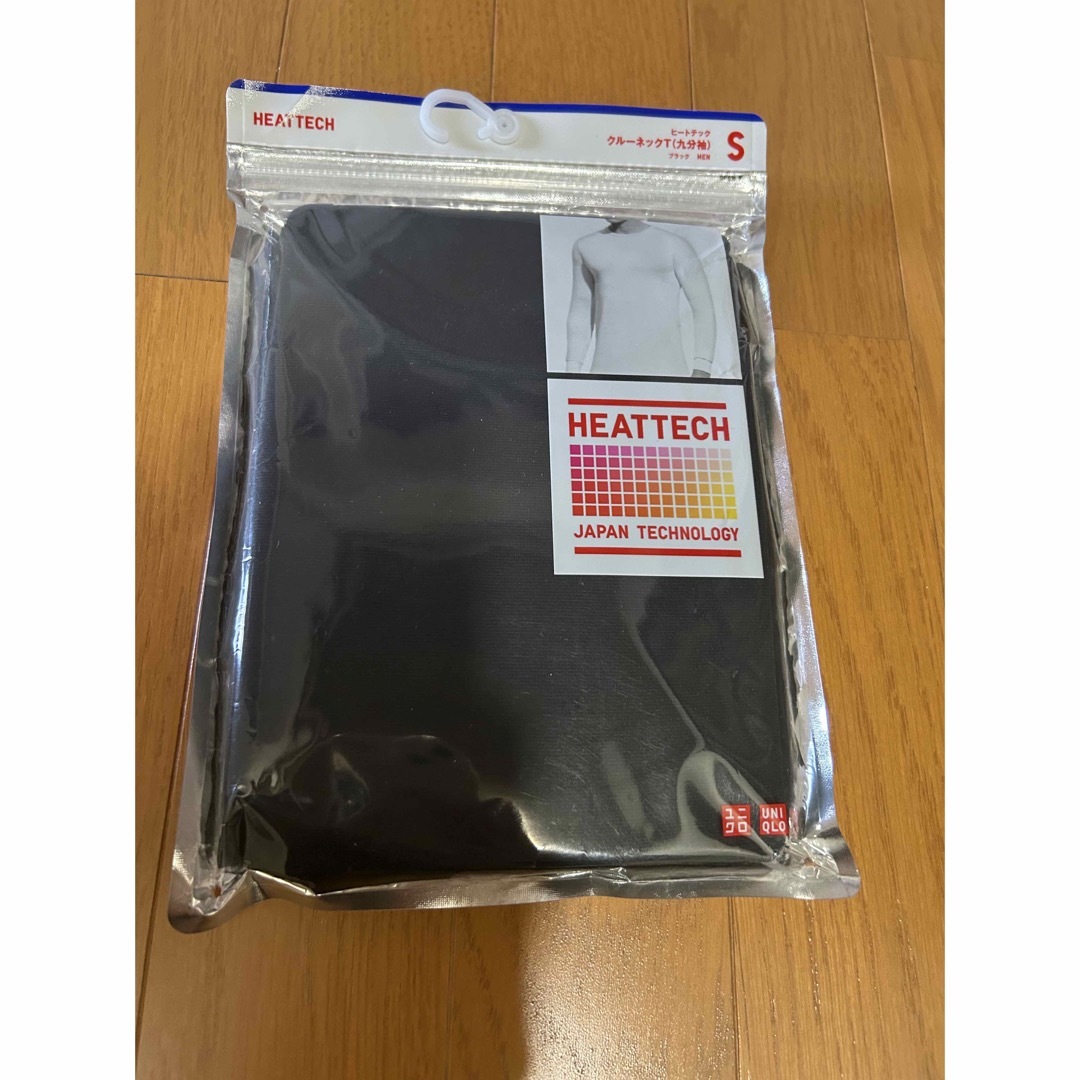 UNIQLO(ユニクロ)のヒートテック　ブラック　グレー　九分丈 メンズのトップス(Tシャツ/カットソー(七分/長袖))の商品写真