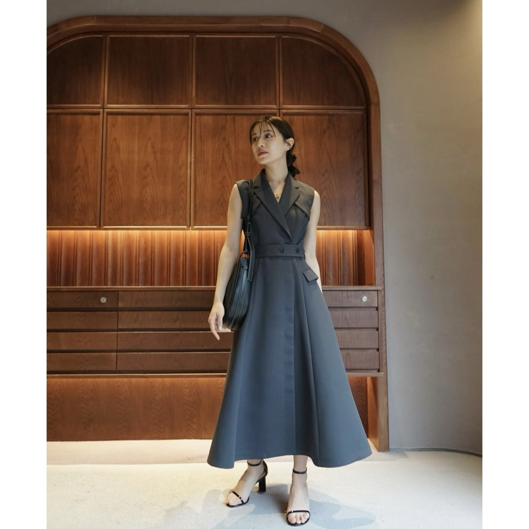 Sleeveless Coat Dress laubeblanc - トレンチコート