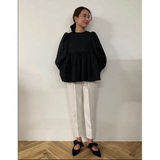 ユナイテッドアローズ(UNITED ARROWS)のohga オーガ マシュマロパンツ ミルクS(クロップドパンツ)