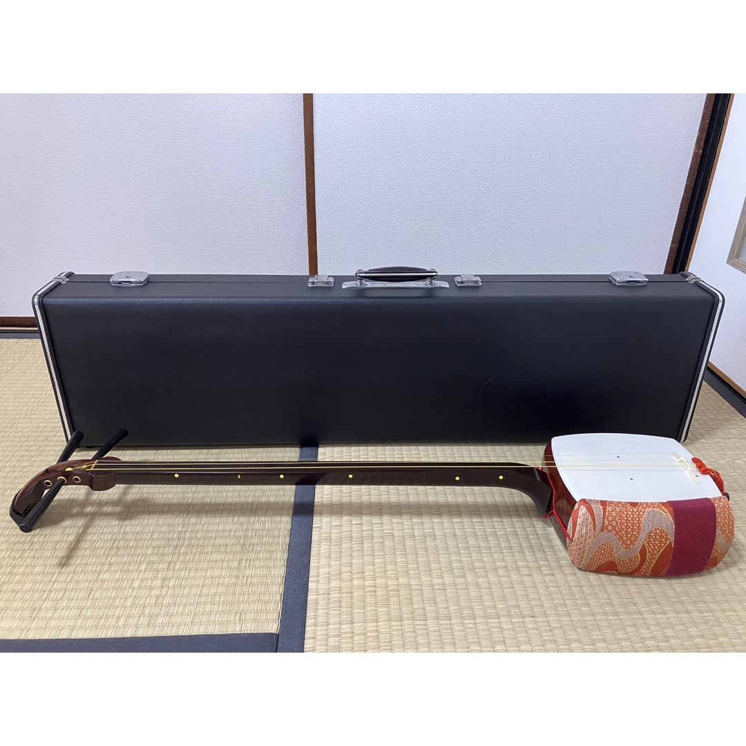 【三味線】ハードケース・付属品付き 楽器の和楽器(三味線)の商品写真