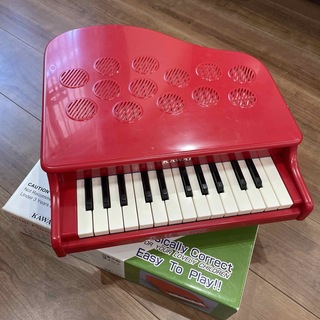 【送料無料匿名配送✨】カワイ　ミニピアノ　赤色(楽器のおもちゃ)