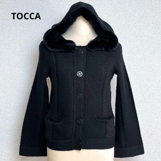 トッカ(TOCCA)の美品✨TOCCA　トッカ　ファー付きニットカーディガン　レッキス　ブラック　M(カーディガン)