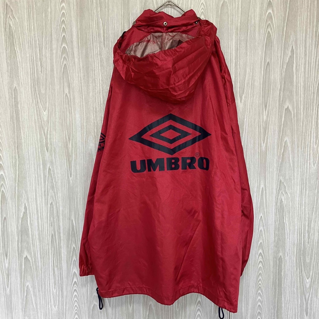 UMBRO - Z899アンブロナイロンジャケットワンポイントロゴ大文字ロゴ