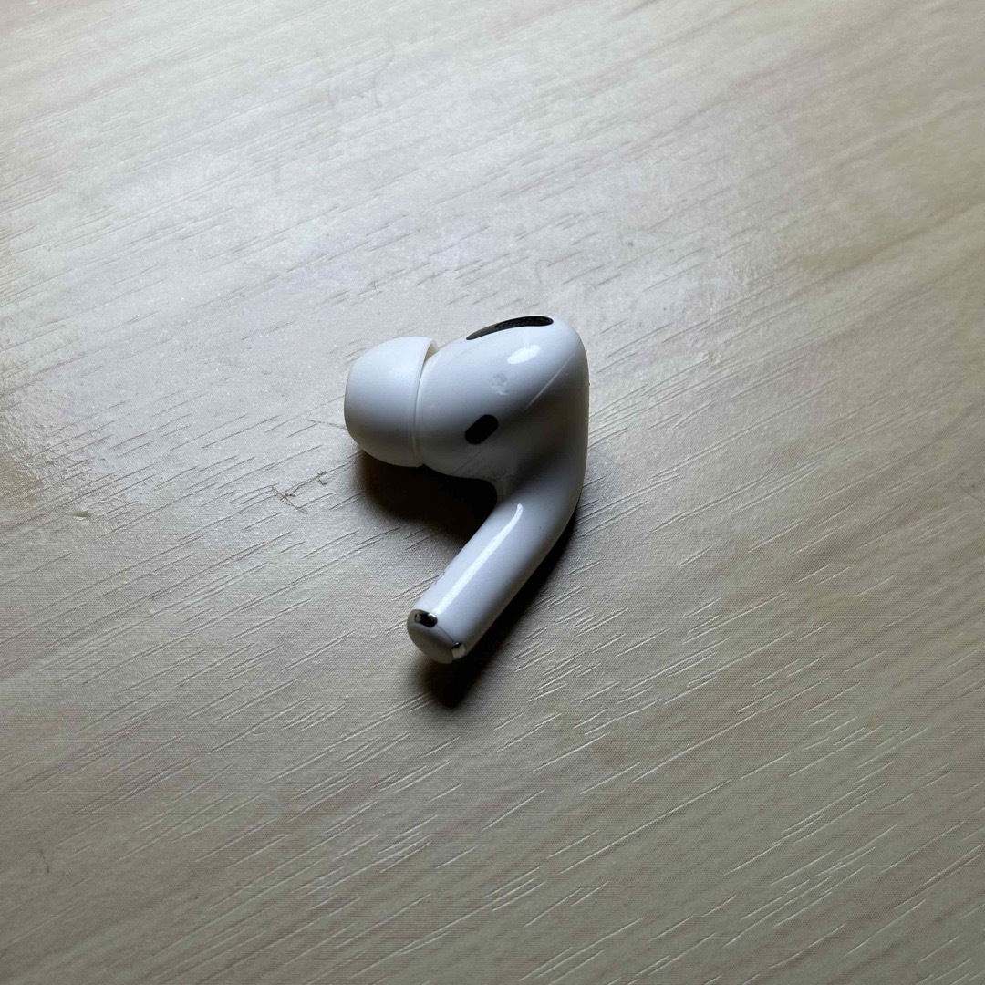 Apple(アップル)のAirPods Pro 第一世代 A2083 A2084 A2190 純正 スマホ/家電/カメラのオーディオ機器(ヘッドフォン/イヤフォン)の商品写真