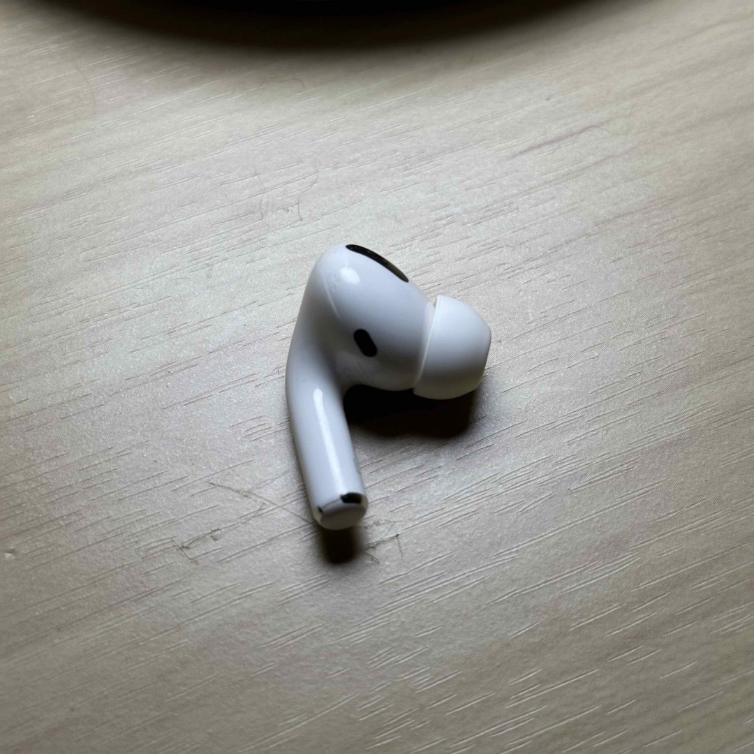 Apple(アップル)のAirPods Pro 第一世代 A2083 A2084 A2190 純正 スマホ/家電/カメラのオーディオ機器(ヘッドフォン/イヤフォン)の商品写真