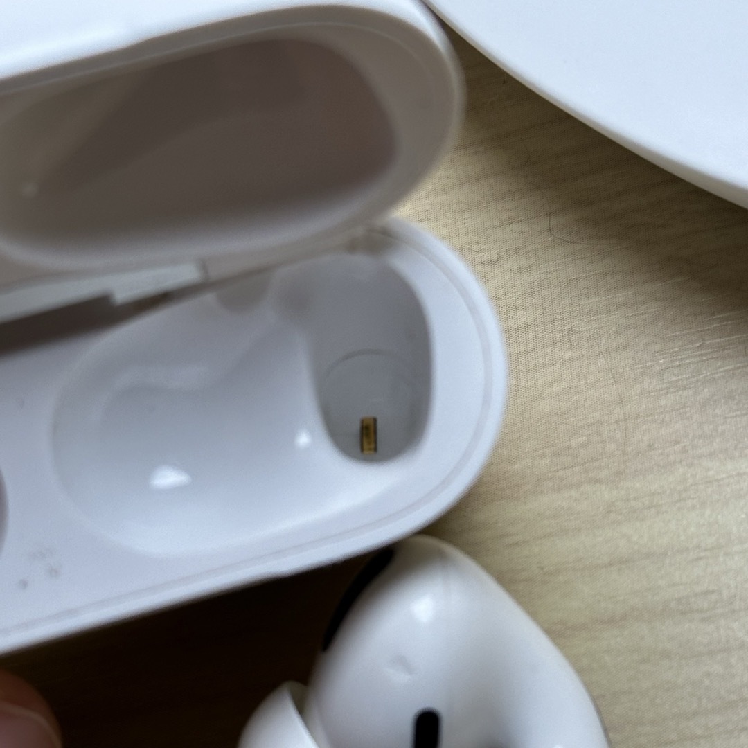 Apple(アップル)のAirPods Pro 第一世代 A2083 A2084 A2190 純正 スマホ/家電/カメラのオーディオ機器(ヘッドフォン/イヤフォン)の商品写真