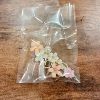 【新品】お花ヘアアクセサリー　ヘアピン(ヘアピン)