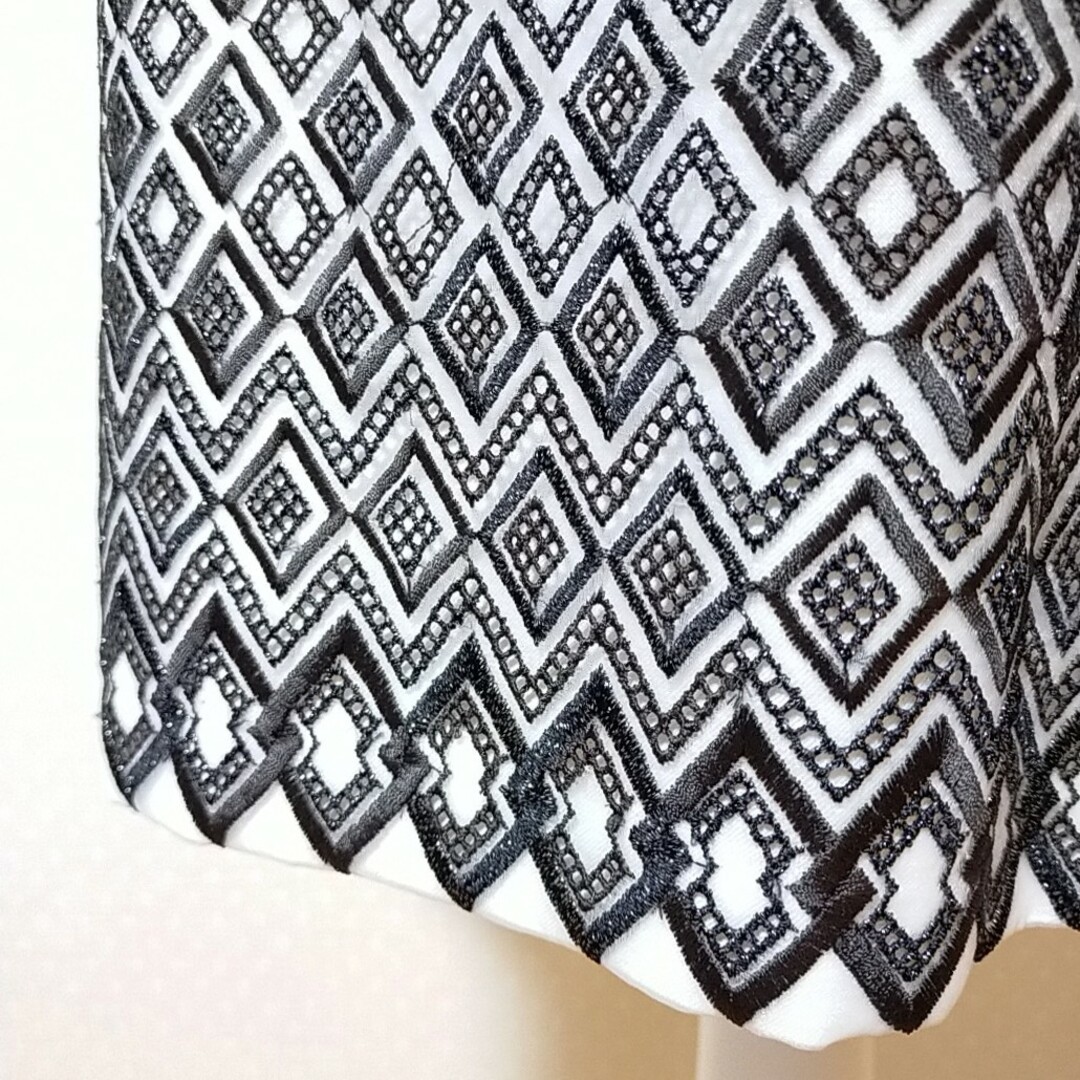 TOCCA - TOCCA トッカ 刺繍ドレスワンピース 大きいサイズ ひざ丈の
