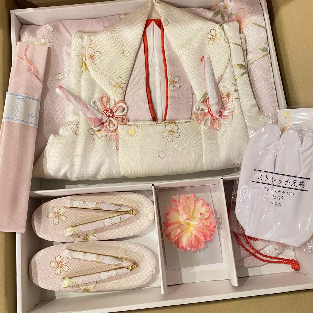 送料込♡　新品未使用 七五三 着物 被服 3歳　パープル