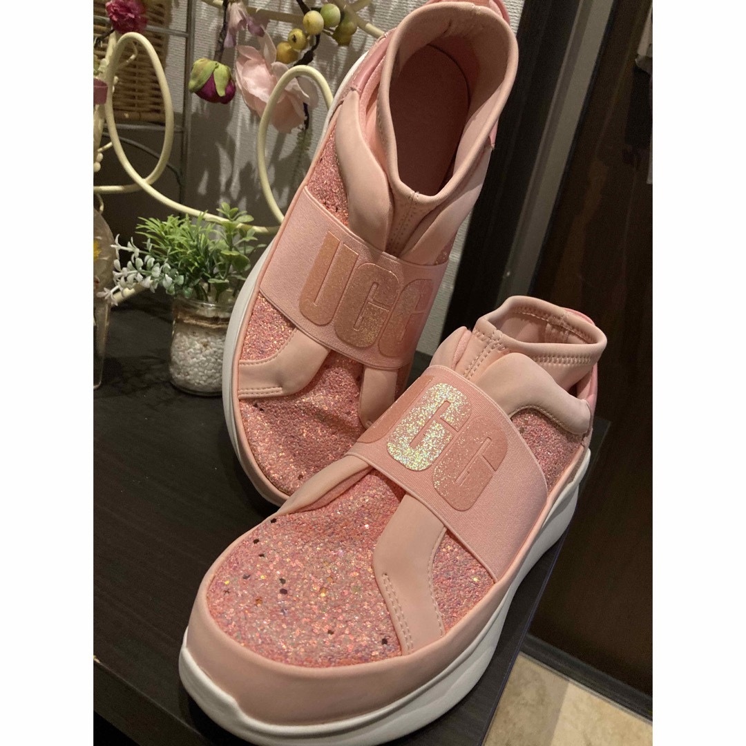 UGG - UGG スリッポン スニーカー グリッター ピンクの通販 by UGG - UGG スリッポン スニーカー グリッター ピンクの通販 by