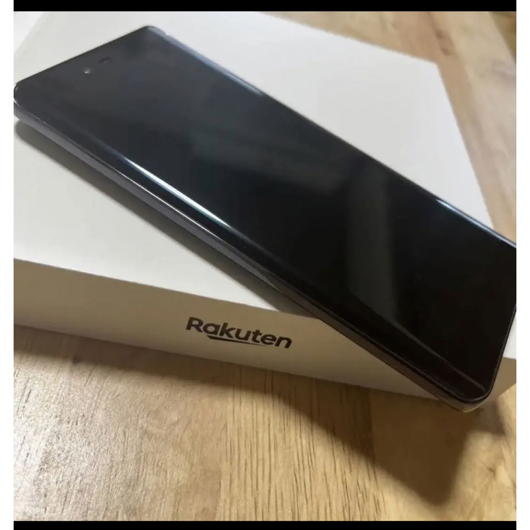 Rakuten(ラクテン)のルイポ様　専用　　　『美品』Rakuten Hand 5G ブラック スマホ/家電/カメラのスマートフォン/携帯電話(スマートフォン本体)の商品写真