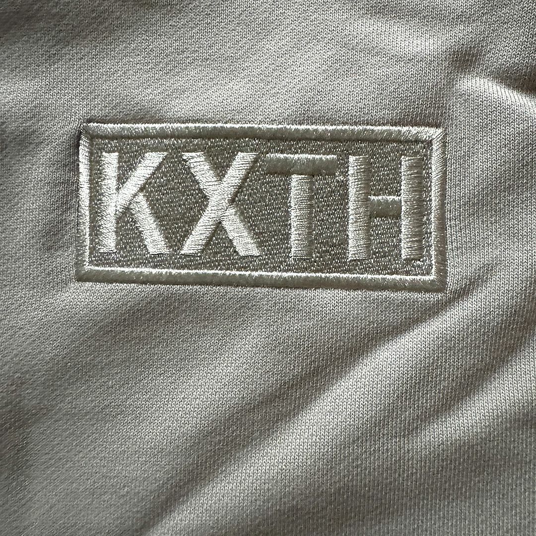 1回着用】KITH(キス) 10周年ロゴ スウェット トレーナー グレー M-