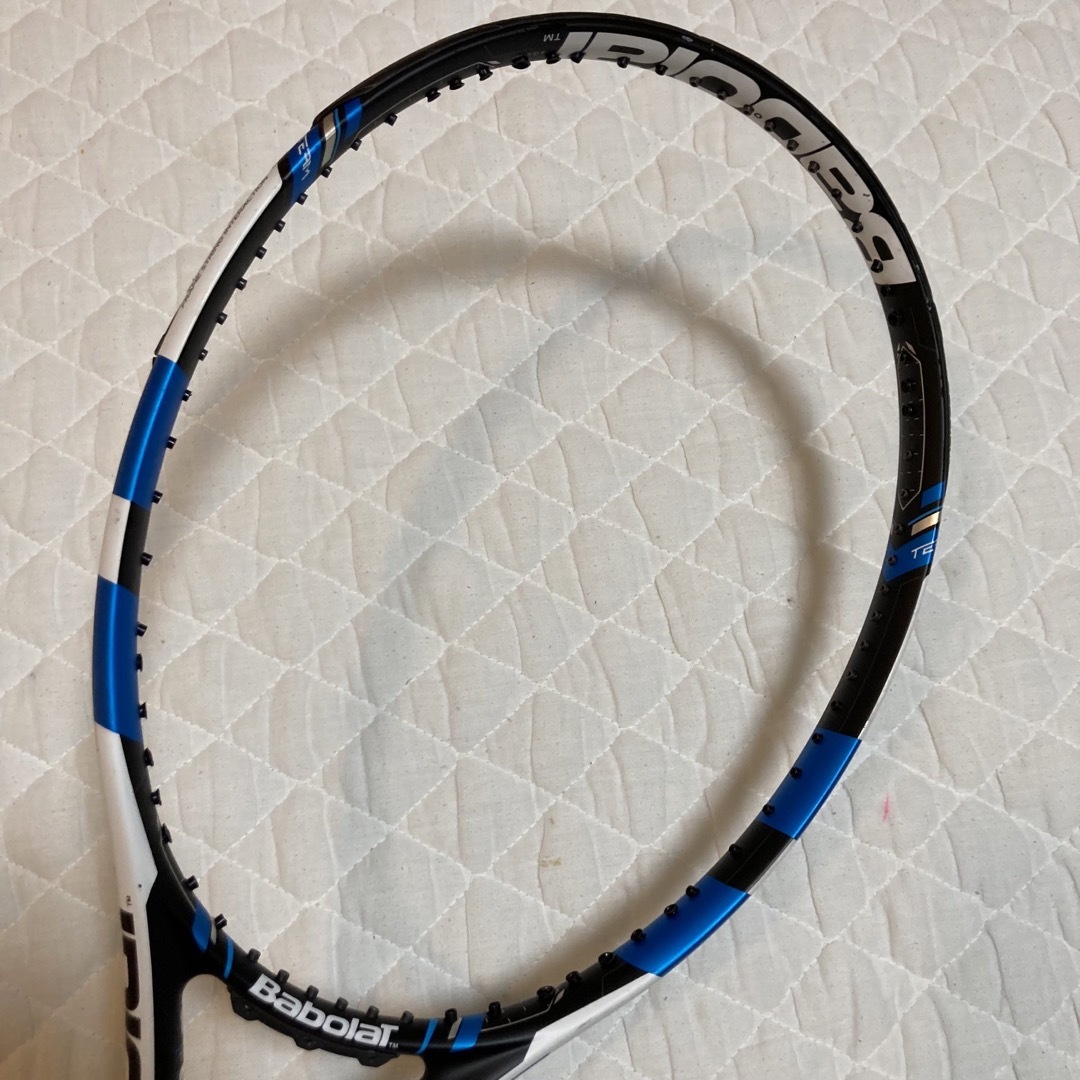 Babolat(バボラ)のバボラ　ピュアドライブ　チーム　グリップ2 Babolat PURE DRIVE スポーツ/アウトドアのテニス(ラケット)の商品写真