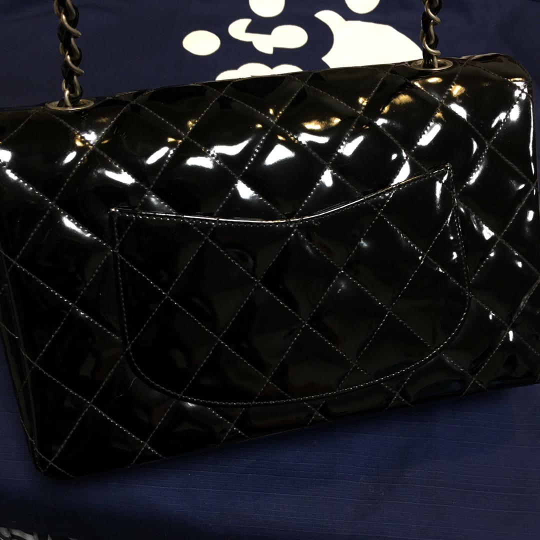 CHANEL マトラッセ シングルフラップ ショルダー パテントレザー ブラック