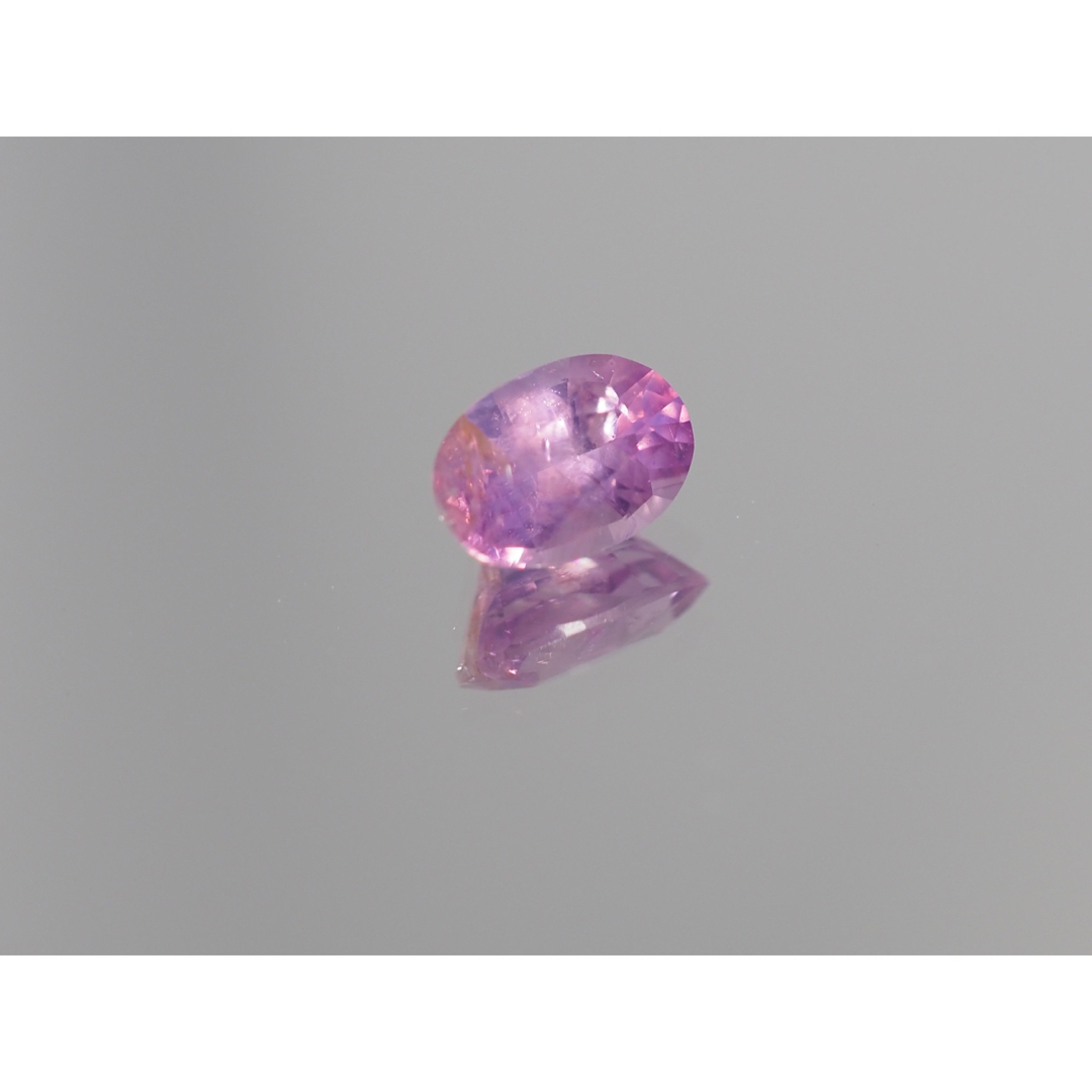 サファイア　ルース　約0.65ct 〔32〕