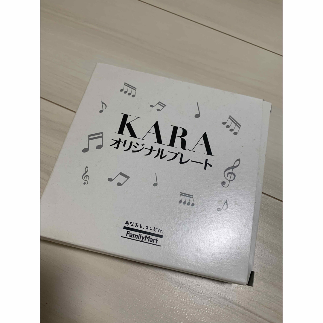 KARA 非売品プレート エンタメ/ホビーのタレントグッズ(アイドルグッズ)の商品写真