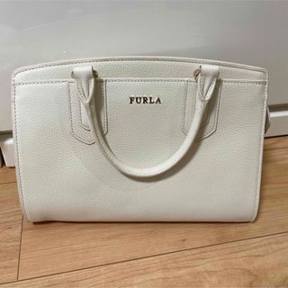 Furla - FURLA白ハンドバッグ(ショルダーバッグ)の通販 by 大事にし