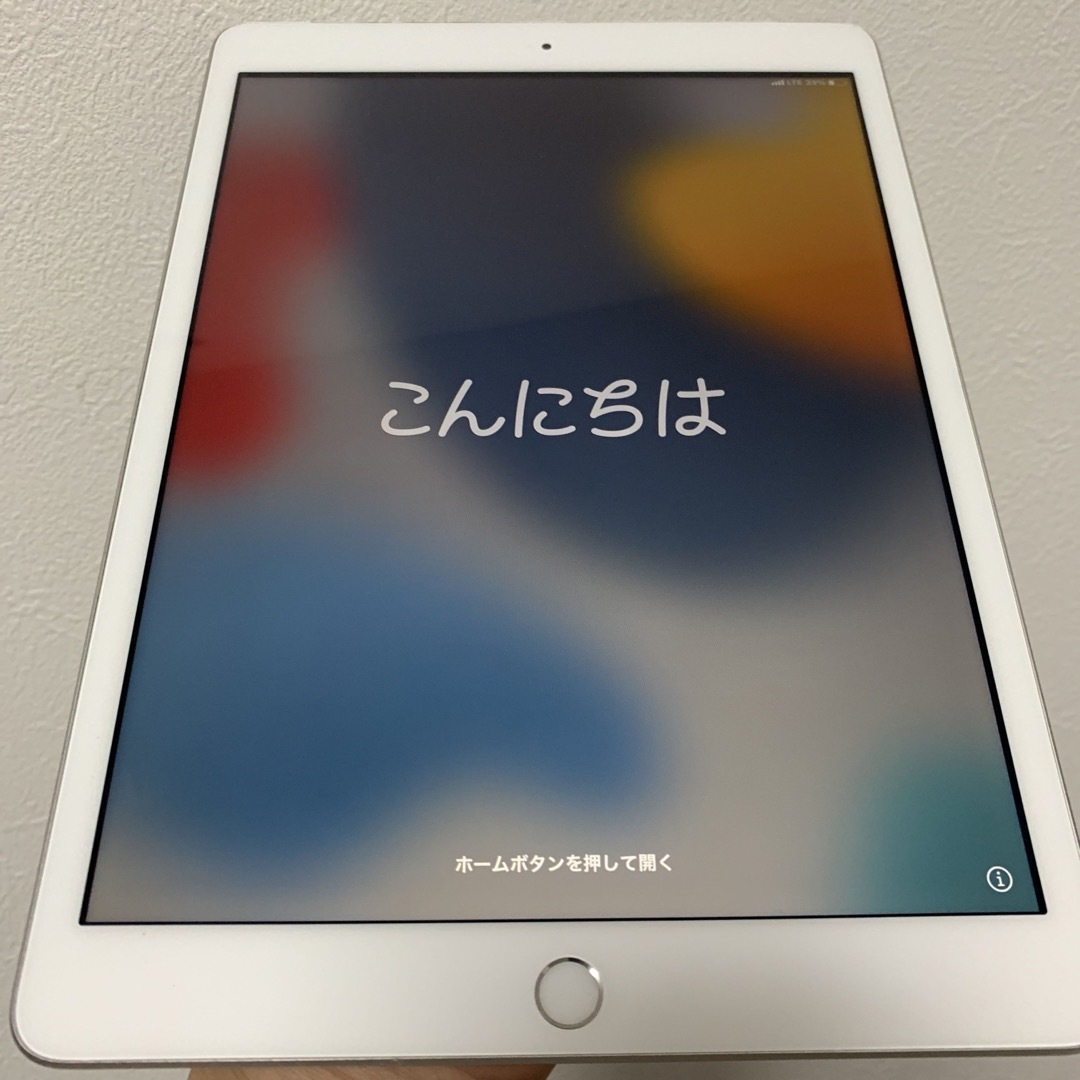 【キレイめ】iPad 2019 第7世代  SIMフリー r66