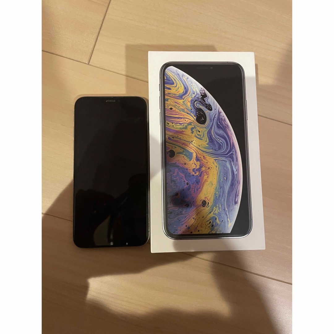 Apple - iPhone Xs Silver 64 GB docomoの通販 by みね's shop