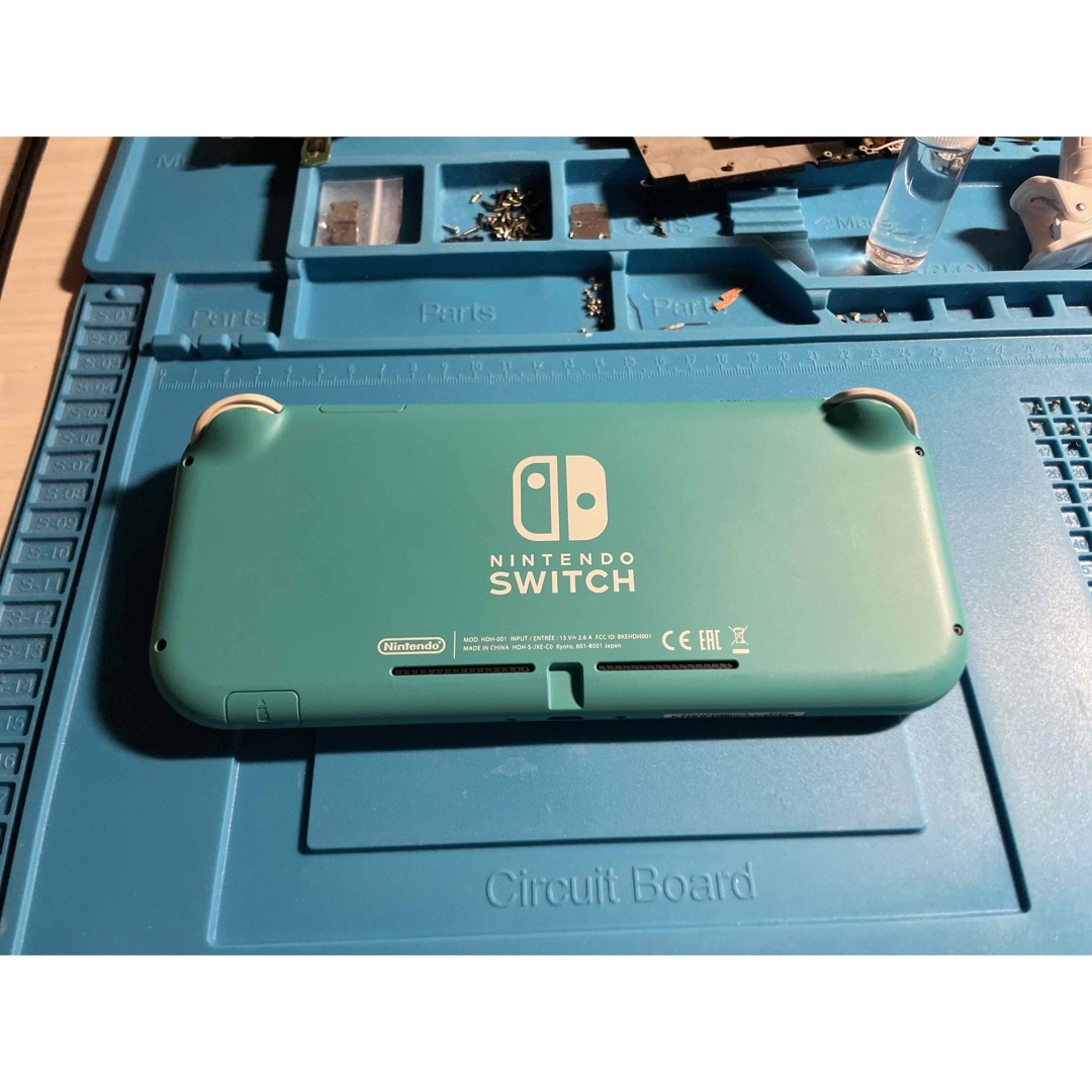 Nintendo Switch Lite(ジャンク) エンタメ/ホビーのゲームソフト/ゲーム機本体(携帯用ゲーム機本体)の商品写真
