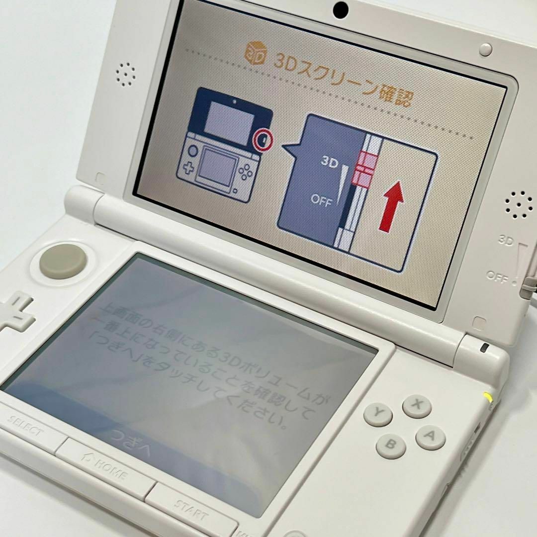 Nintendo ニンテンドー3DS ホワイト + モンハン3GSDメモリカード2GB