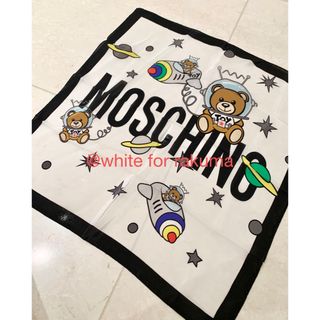 MOSCHINO シルクスカーフプレゼント♡超希少 宇宙デザインくまちゃん-