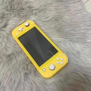 ニンテンドースイッチ(Nintendo Switch)のNintendo Switch Lite イエロー　本体(家庭用ゲーム機本体)