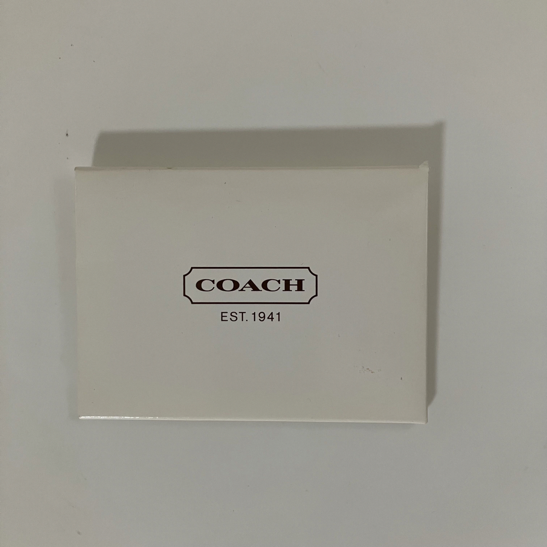 COACH(コーチ)の【非売品】未使用 COACHノベルティミラー　手鏡　赤　レッド【匿名配送】 レディースのファッション小物(ミラー)の商品写真