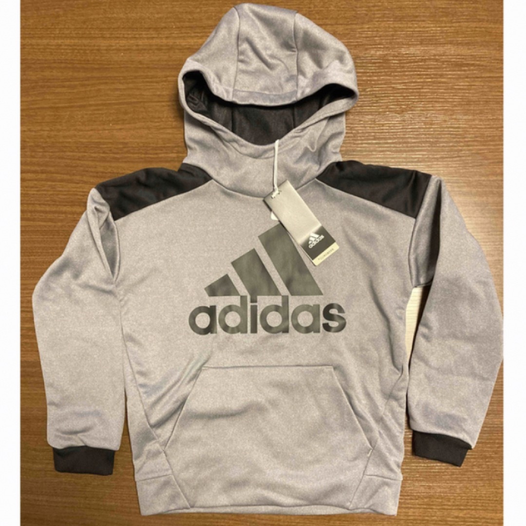 値下げしました　adidas パーカー