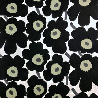 マリメッコ(marimekko)のマリメッコ　ハーフカットクロス　ミニウニッコ　ホワイト×ブラック　68×50cm(生地/糸)