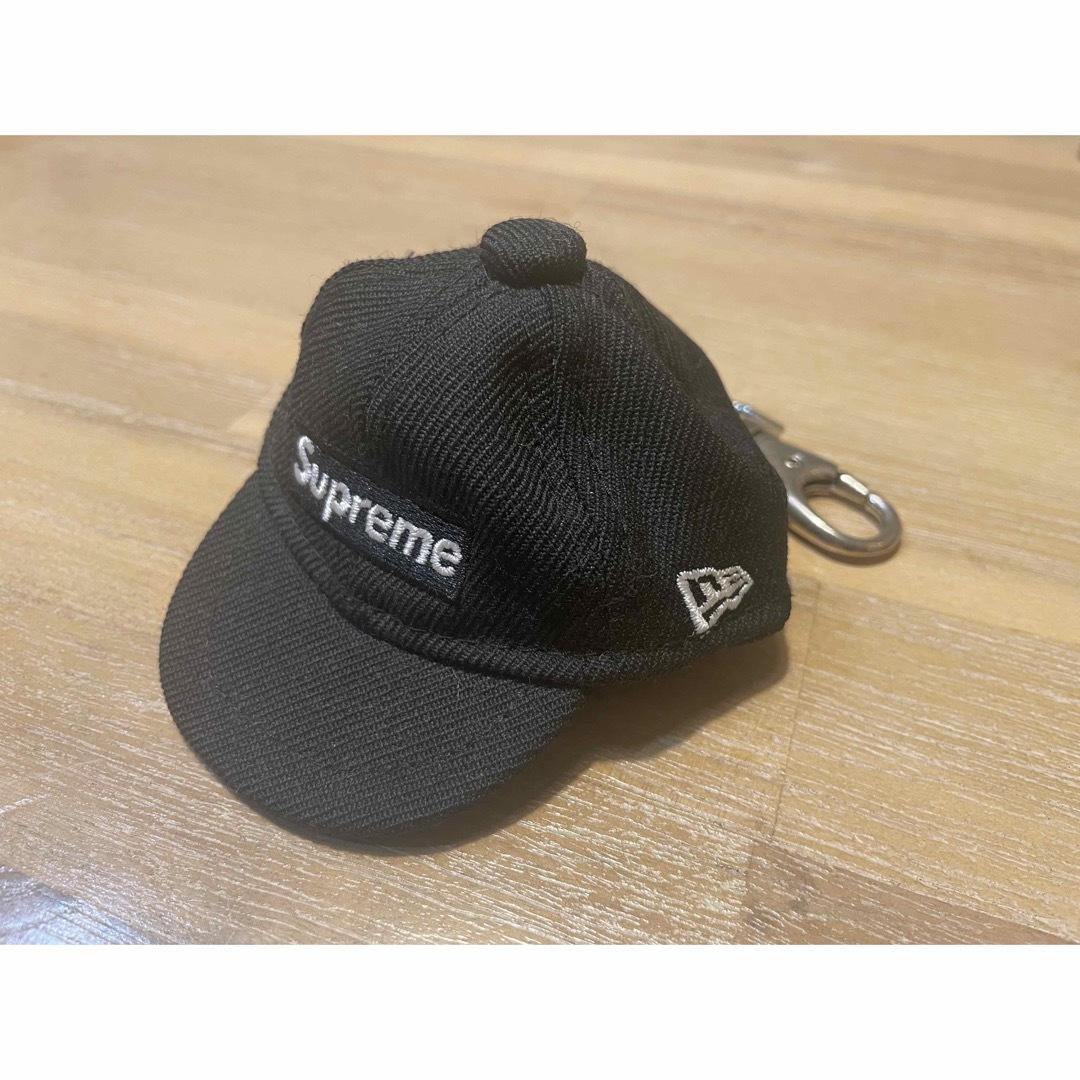 Supreme(シュプリーム)のSupreme NEW ERA boxlogo keychain セット売り メンズのメンズ その他(その他)の商品写真