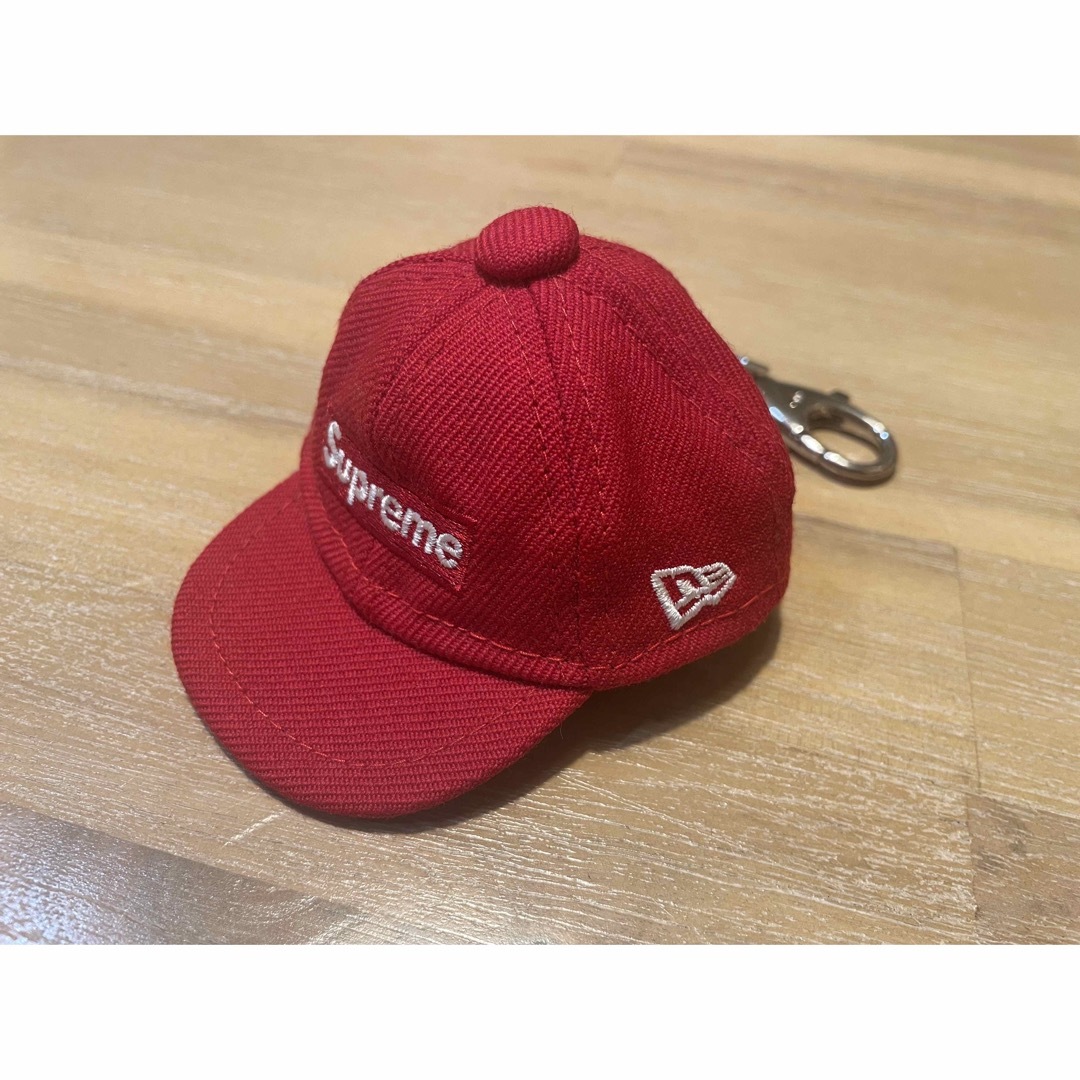 Supreme(シュプリーム)のSupreme NEW ERA boxlogo keychain セット売り メンズのメンズ その他(その他)の商品写真