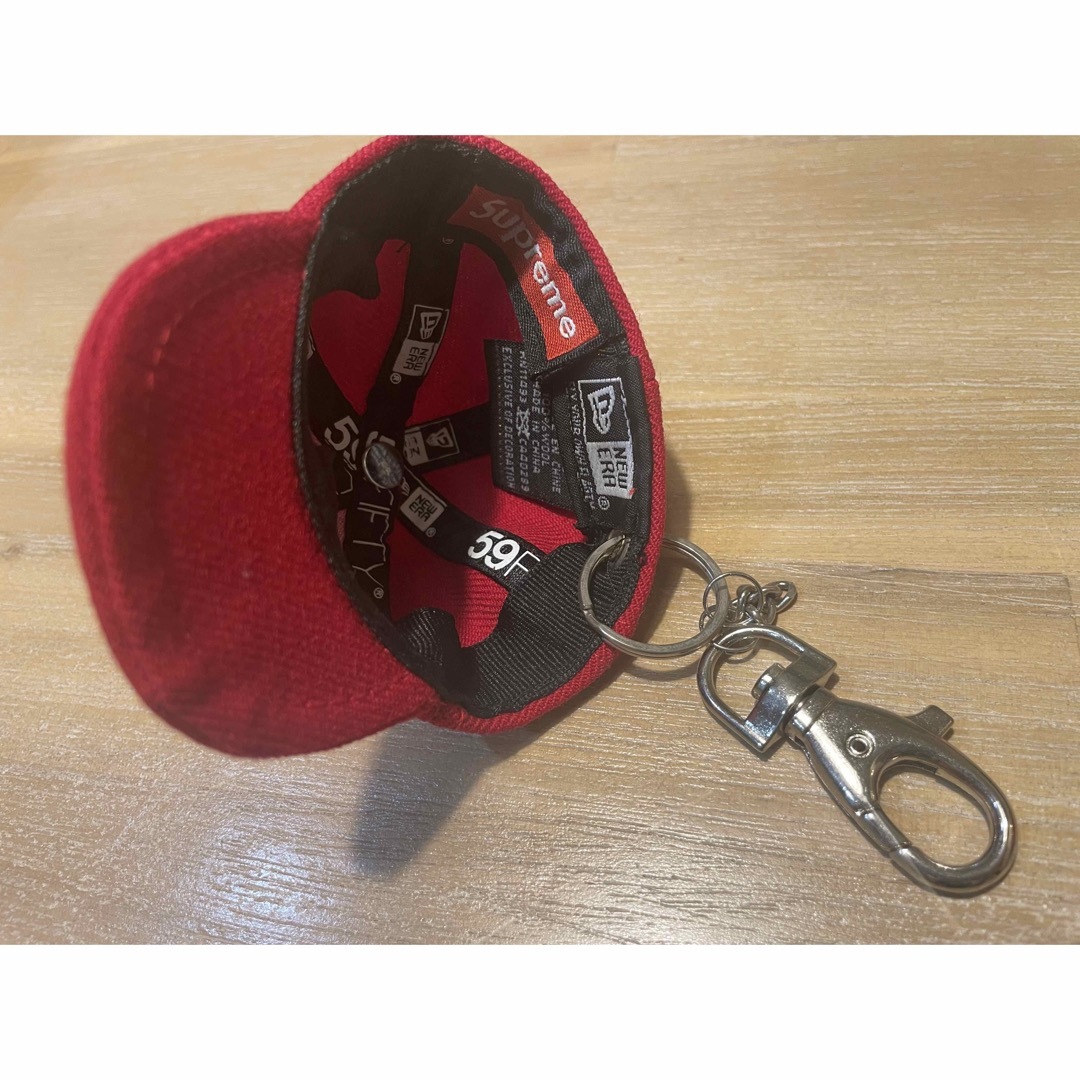 Supreme(シュプリーム)のSupreme NEW ERA boxlogo keychain セット売り メンズのメンズ その他(その他)の商品写真