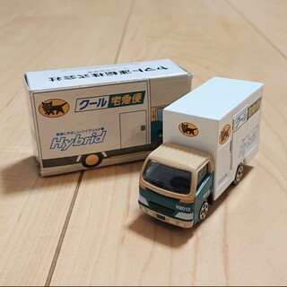 タカラトミー(Takara Tomy)の新品 クール宅急便 トラック M8010号 Hybrid ミニカー(ミニカー)