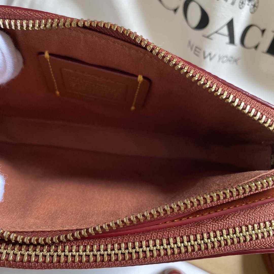 COACH(コーチ)のCOACH】キラ クロスボディ・シグネチャー キャンバス・レキシー プリント レディースのバッグ(ショルダーバッグ)の商品写真