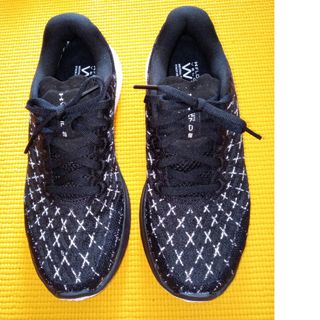 アンダーアーマー(UNDER ARMOUR)のUNDER ARMOUR　23.5cm(スニーカー)