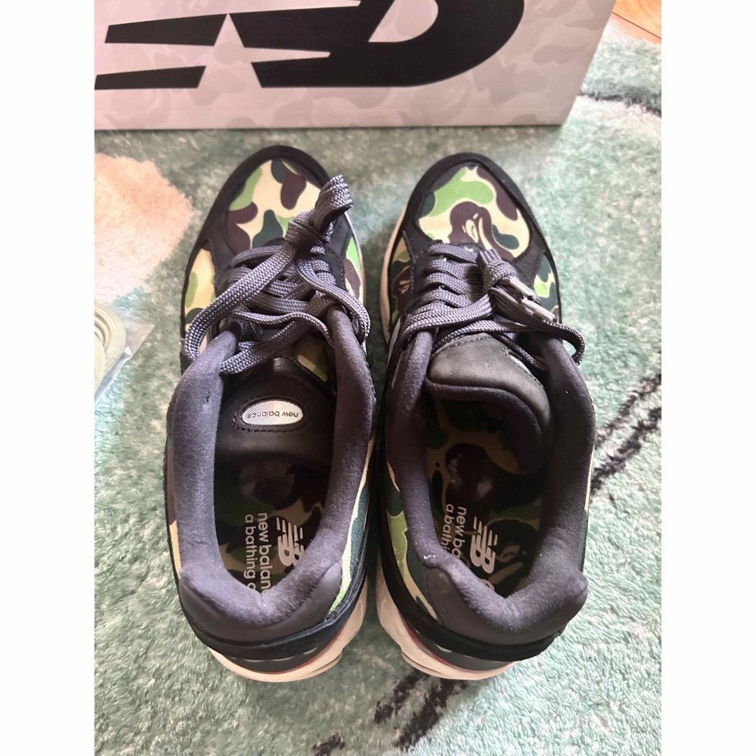 A BATHING APE(アベイシングエイプ)のA BATHING APE × New Balance 2002R Black メンズの靴/シューズ(スニーカー)の商品写真