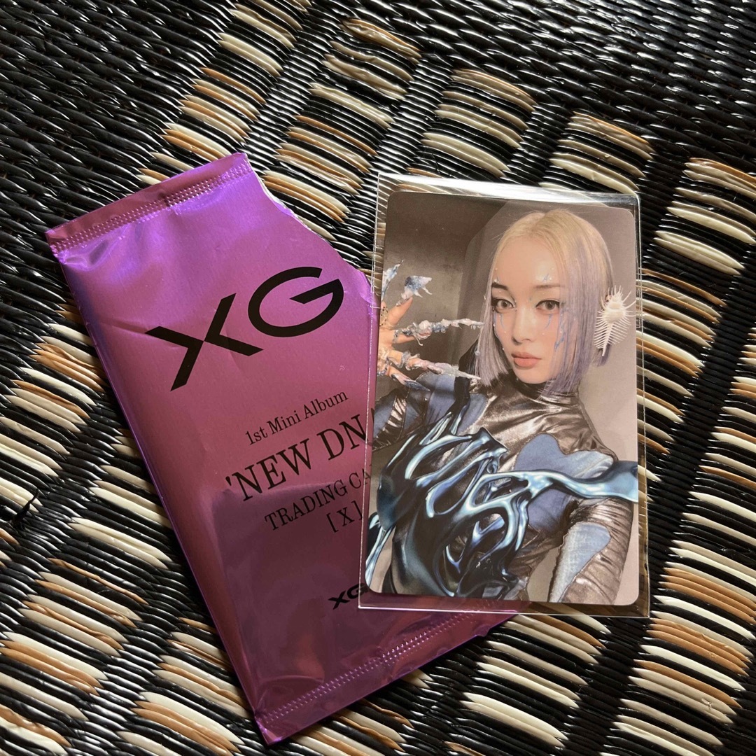 xg(エックスジー)のXG NEW DNA タワレコ特典ジュリントレカ エンタメ/ホビーのタレントグッズ(アイドルグッズ)の商品写真