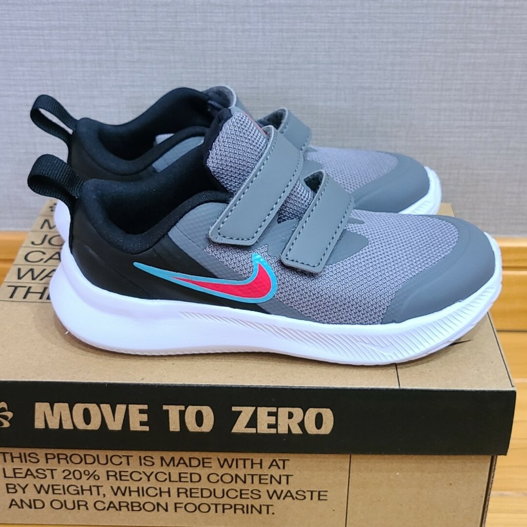 NIKE(ナイキ)のナイキ NIKE  キッズ スニーカー 16センチ キッズ/ベビー/マタニティのキッズ靴/シューズ(15cm~)(スニーカー)の商品写真