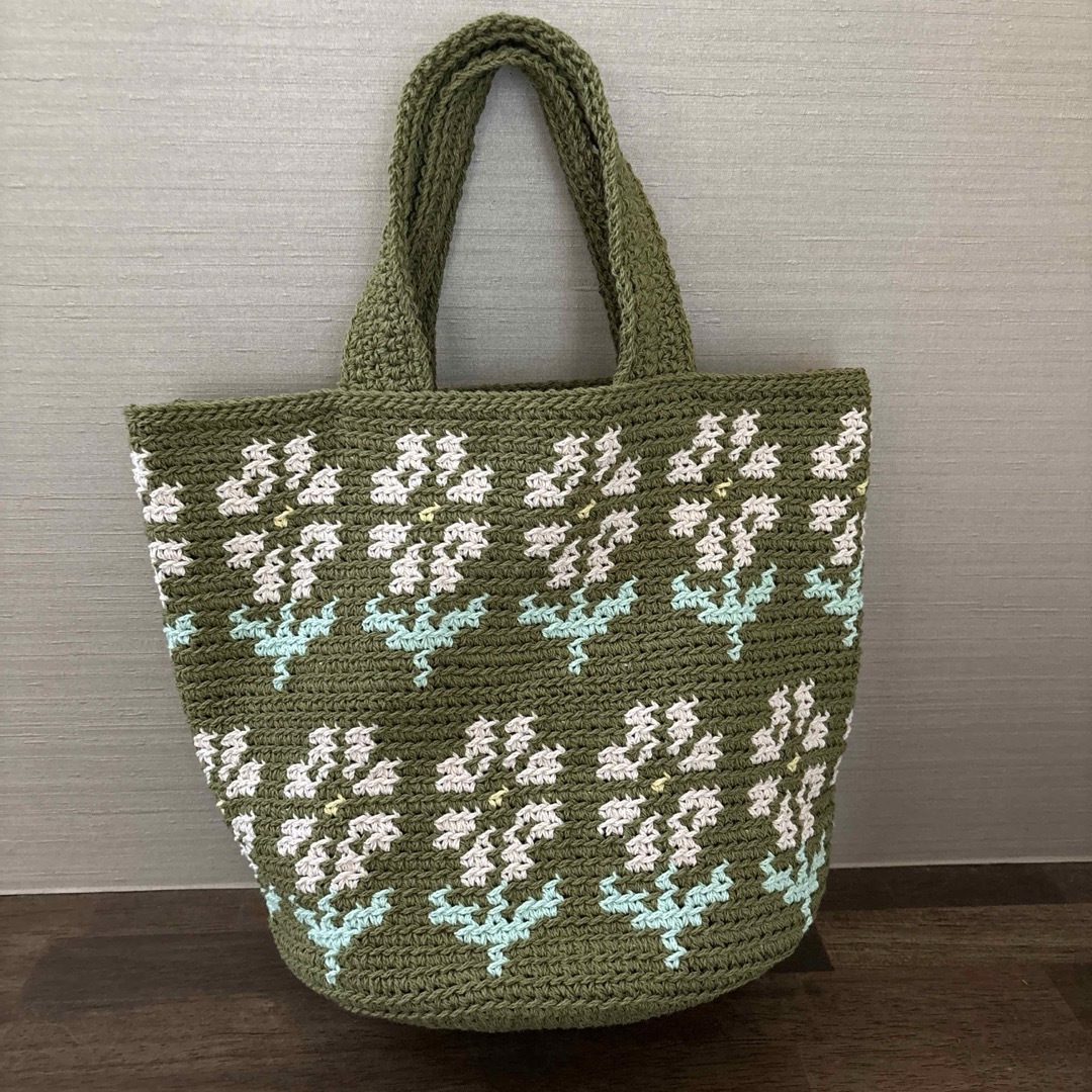 ハンドメイド　かぎ編み　お花のハンドバッグ　⑨ ハンドメイドのファッション小物(バッグ)の商品写真