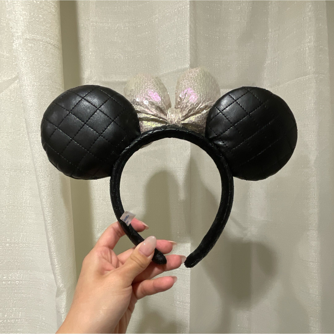 Disney(ディズニー)のディズニーカチューシャ　パール付 レディースのヘアアクセサリー(カチューシャ)の商品写真