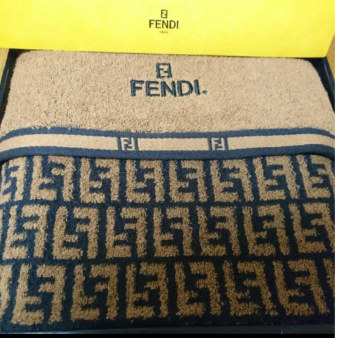 FENDI バスタオル