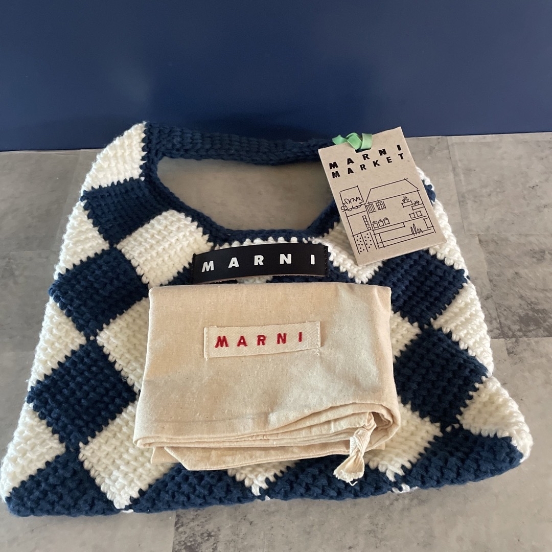 MARNI MARKETスモールニットバッグ ハンドバッグ ネイビー×ブラウン