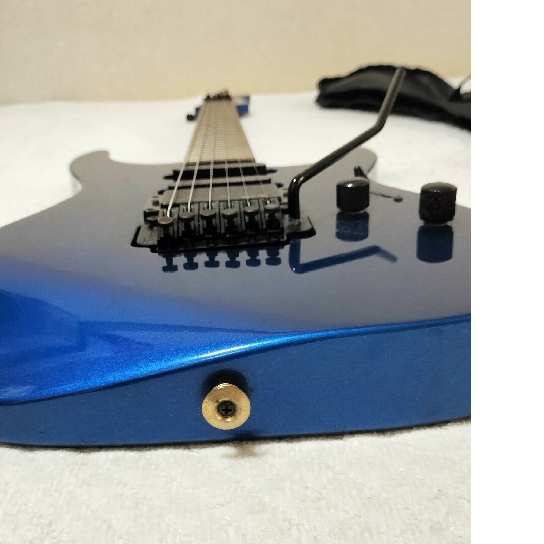 フェルナンデス ストラト 弦ロック式トレモロ ブルー エレキギター  ケース付き