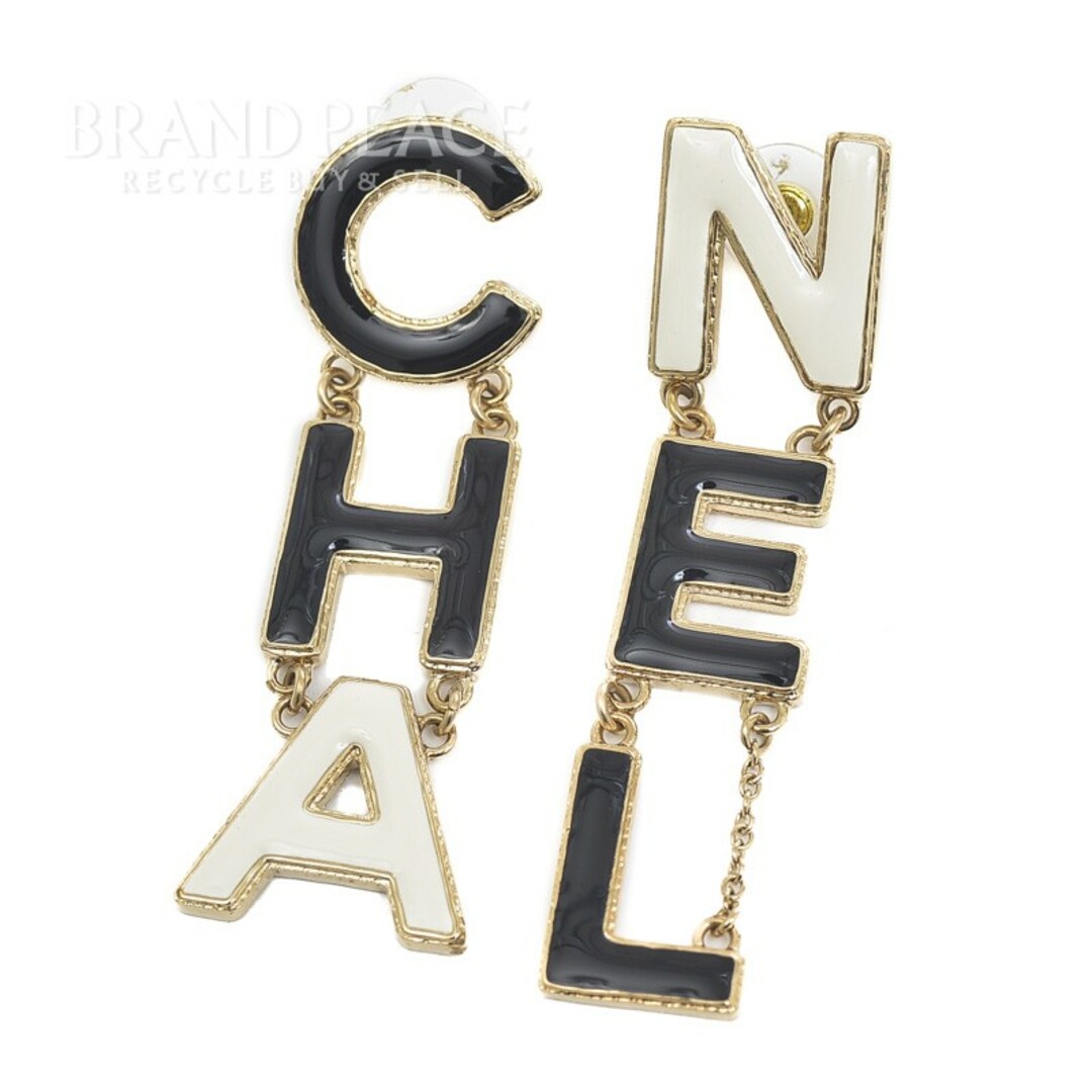 シャネル CHANELロゴ ピアス ゴールド/ブラック/ホワイト B22Aメンズ