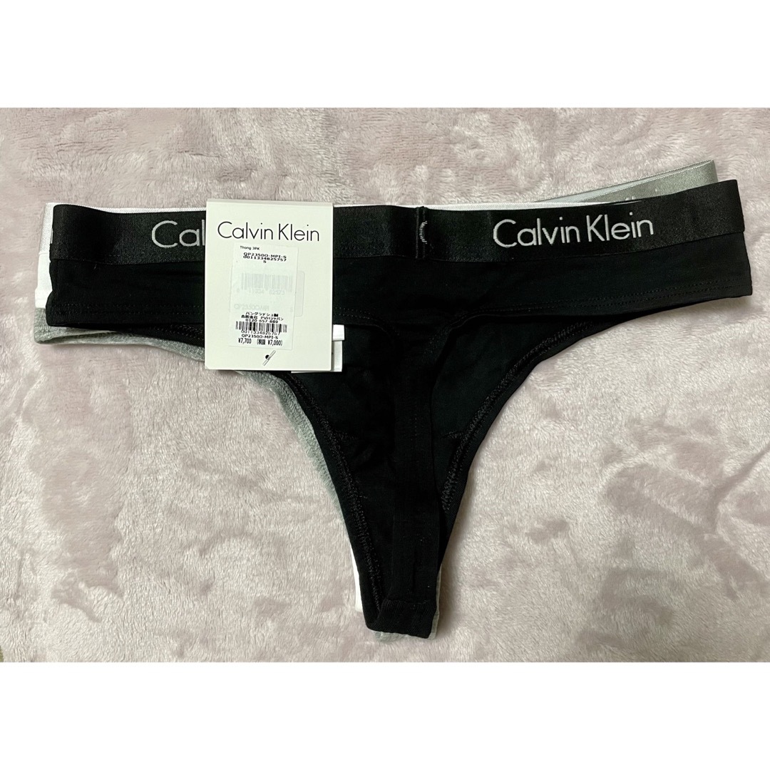 新品タグ付き★ Calvin Klein カルバンクライン　Tバック　３枚　S