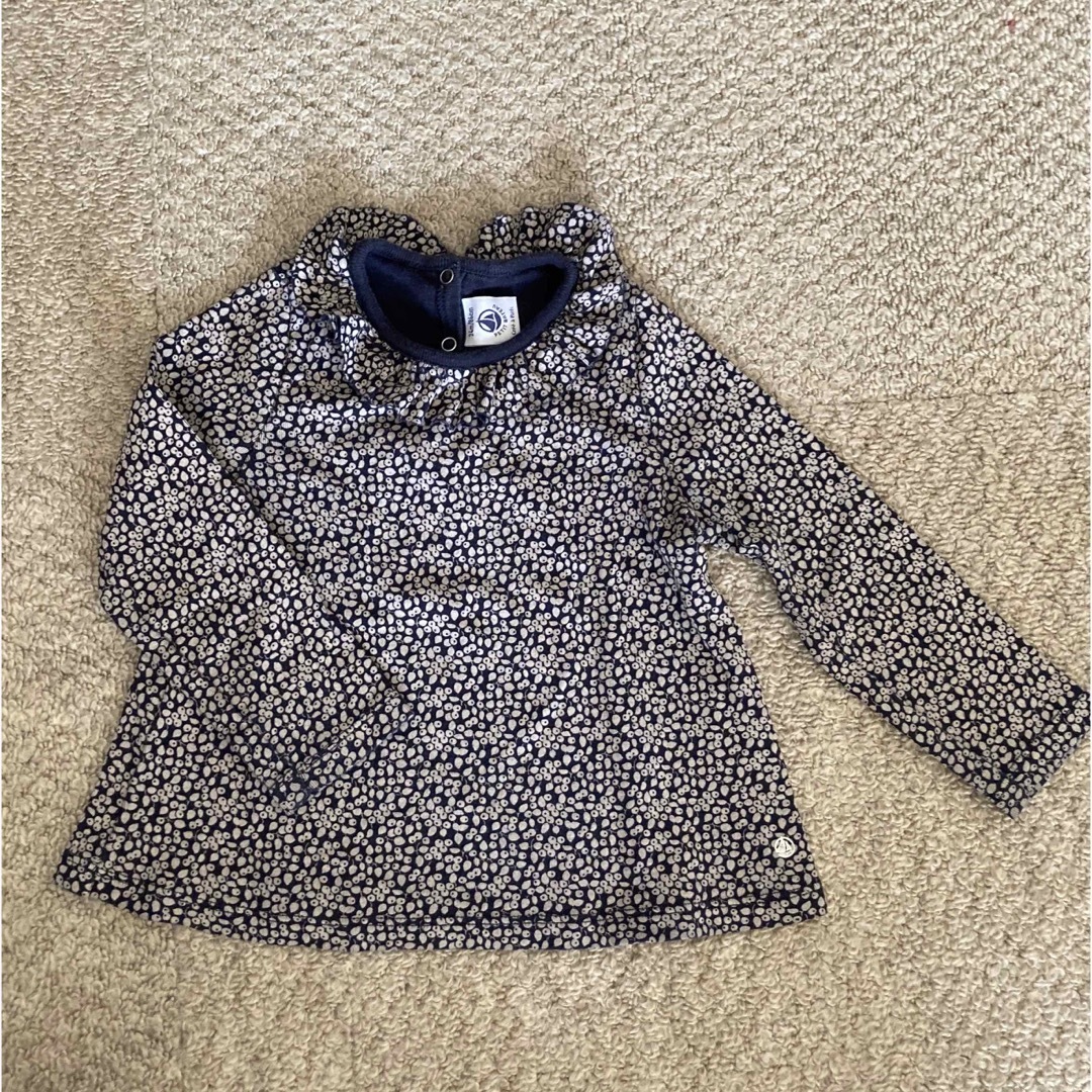 PETIT BATEAU(プチバトー)のpetit bateau  女の子　トップス キッズ/ベビー/マタニティのベビー服(~85cm)(シャツ/カットソー)の商品写真